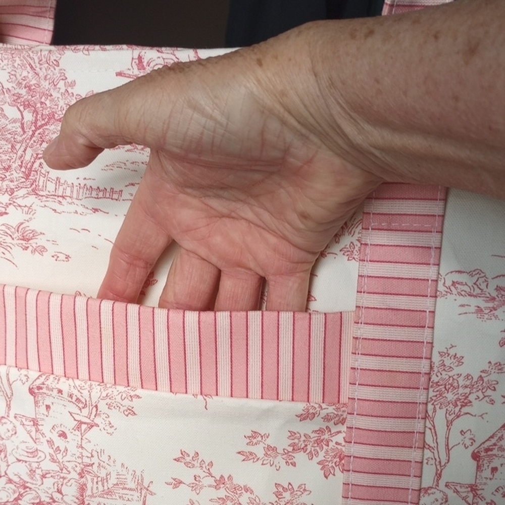 Vintage Style Toile Pink and White Large Zipper Bag - Picture 3 of 12